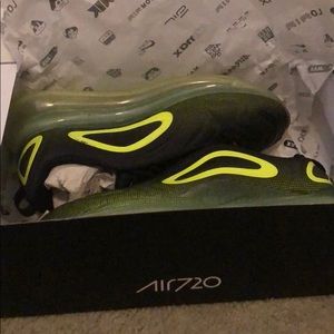 AIR MAX 720
